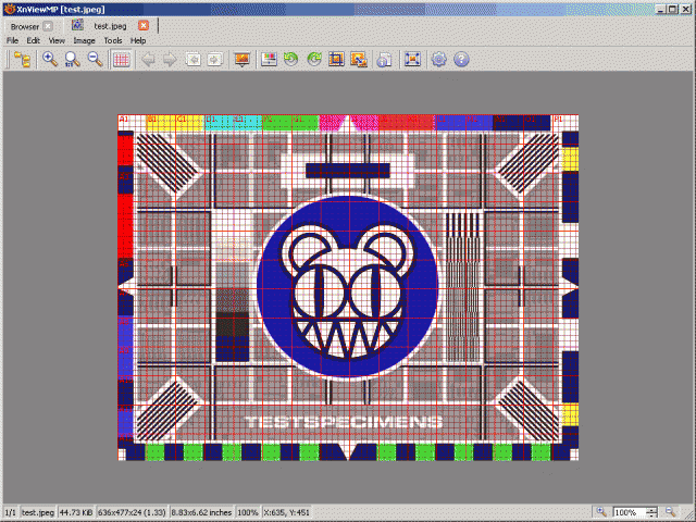 Standard view mode: The buttons for &quot;Show grid&quot; on the main toolbar and in the View menu are pressed, indicating that the grid overlay is active.